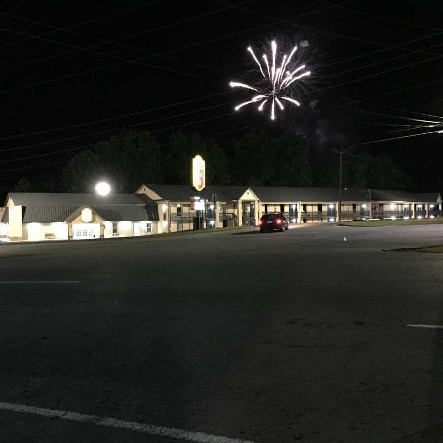 Super & Carrollton,west Georgia Hotel 3*
